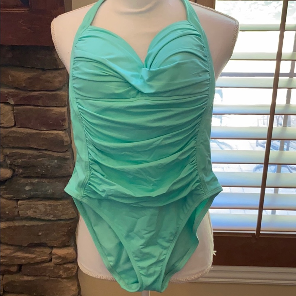 La Blanca one piece swimsuit size 8